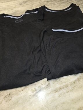 Lot Of 3 Hanes Mens 2x T-Shirts
